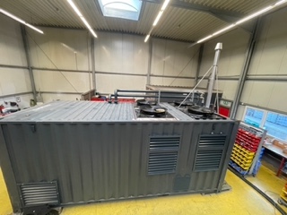 Fertigung der Bison Box 280 mit Bison 49